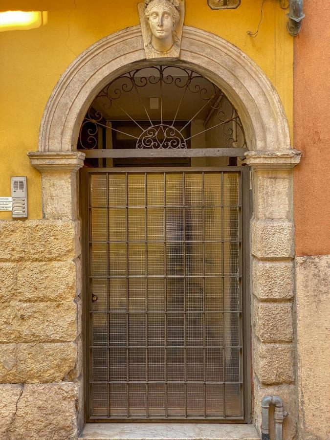 Domus Suites فيرونا المظهر الخارجي الصورة